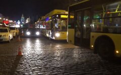 В киевском троллейбусе катался труп: видео