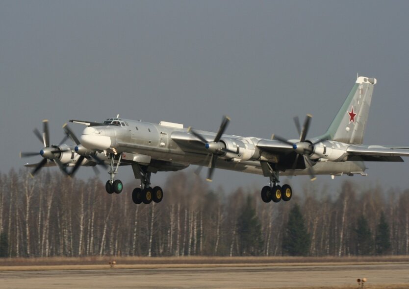 Бомбардировщик Ту-95