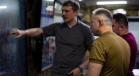 Олександр Сирський та "Редіс"