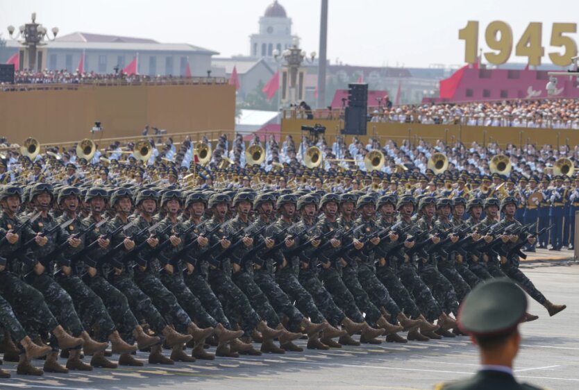 Парад в Китае / Фото: REUTERS/Tingshu Wang