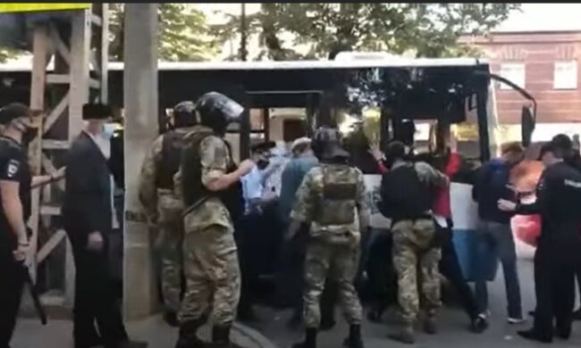 Задержание крымских татар