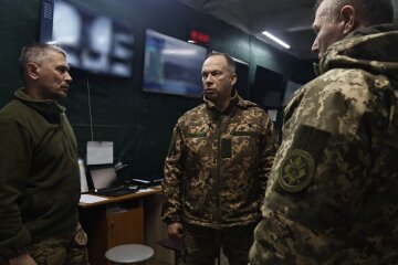 Генерал Олександр Сирський та офіцери ЗСУ, фото
