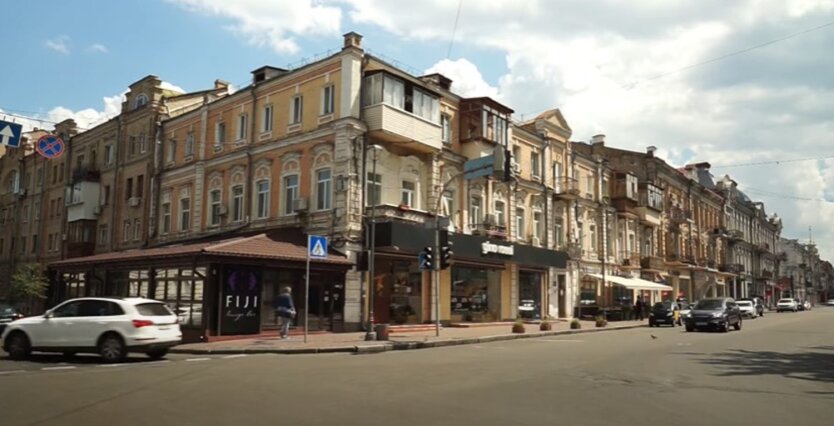 Исторический центр Киева, балконы, лоджии, кондиционеры, штрафы