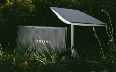 Термінал Starlink