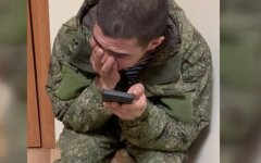 В российской армии процветают "суицидальные наклонности": простреливают себе руки и ноги