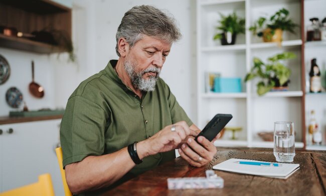 Идентификация пенсионеров / Фото: Getty Images