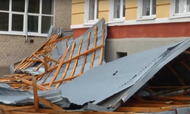 На Буковину обрушился разрушительный ураган: фото последствий