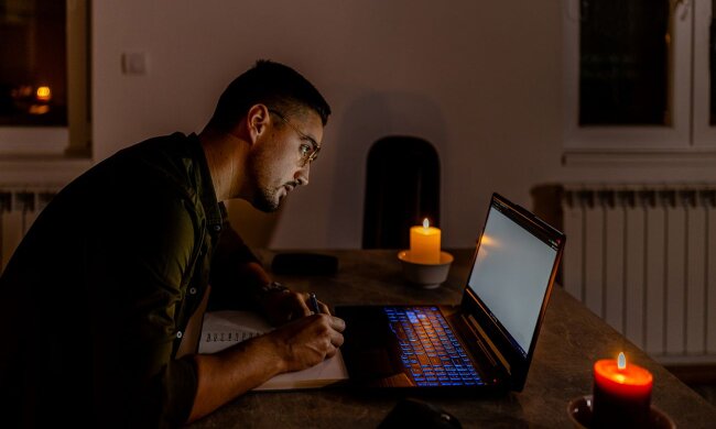 Отключения света в Украине / Фото: Getty Images