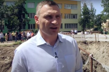 Виталий Кличко,брифинг мэра Киева,Кличко оговорился в эфире,перлы Виталия Кличко