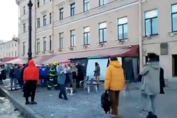 В Петербурге во время взрыва в кафе погиб пропагандист Владлен Татарский: видео