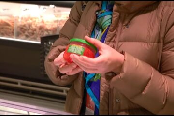 Выбор качественной красной икры, цена на красную икру, фальсификат красной икры