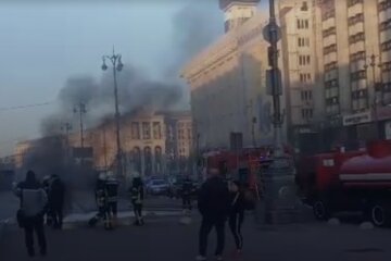 пожар на Крещатике, пожар в Киеве, дым в центер Киеве, горели коммуникации в центре
