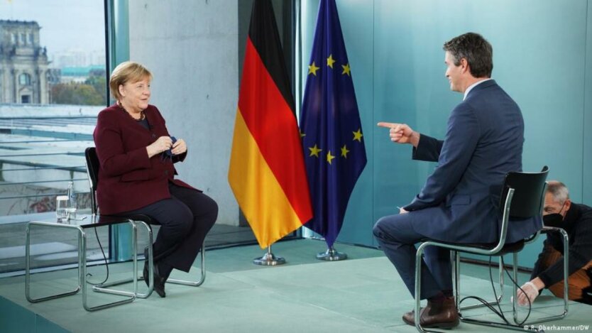 Ангела Меркель во время интервью DW, канцлер Германии, канцлер ФРГ