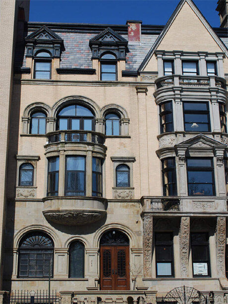 США проверят, где сын регионала взял $22,375 млн на «хатынку» в Нью-Йорке рядом с Мадонной