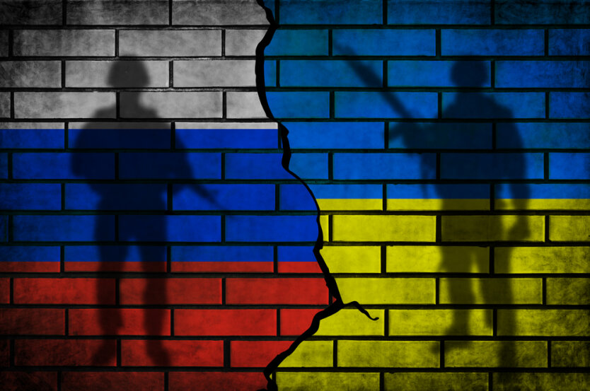 Война Украины и России. Флаги. Столкновение