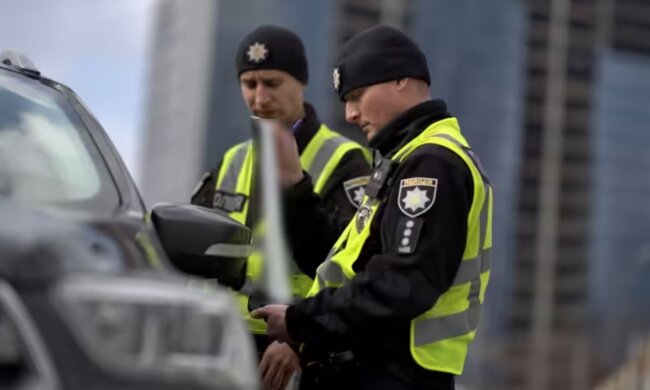 Полиция проверяет водителей