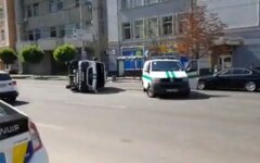 Перевернулся микроавтобус в Киеве,ДТП в Украине,ДТП в Киеве,Авария на Антоновича