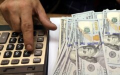 Аналитик спрогнозировал курс доллара на следующей неделе