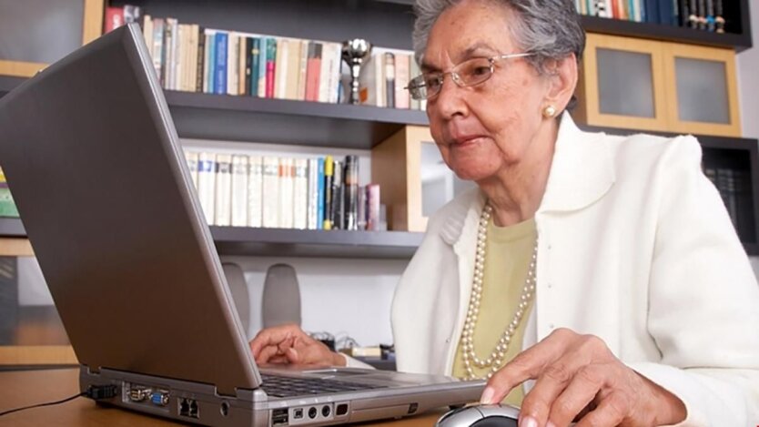 Держслужбовці в Україні