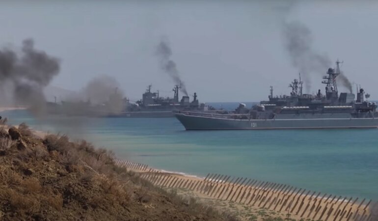 МИД "ментально" подготовил украинцев к полномасштабной войне с Россией