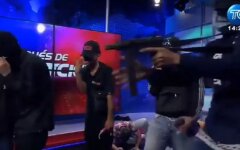 В Эквадоре вооруженные люди ворвались в студию