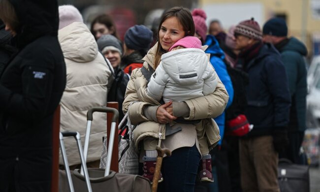 Выезд детей за границу / Фото: Getty Images