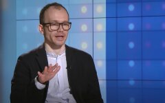 Денис Малюська, арест счетов, банки