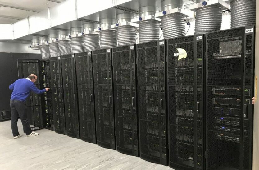 суперкомпьютер