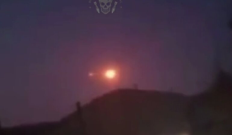 Опубликовано видео попадания ракеты по вертолёту Ми-24 ВС РФ в Армении