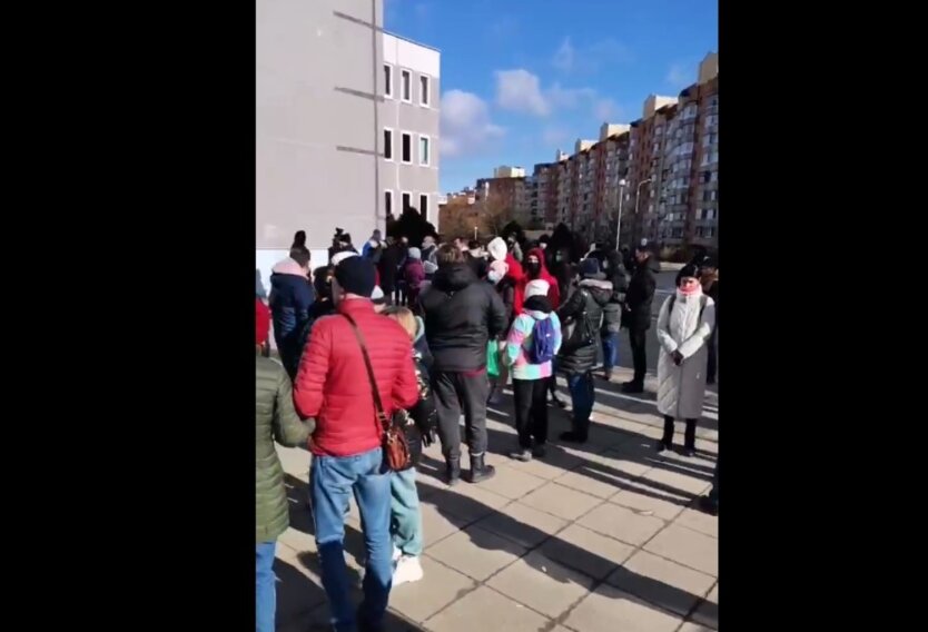 Протесты в Беларуси, Минск, вторжение россии в Украину, задержание