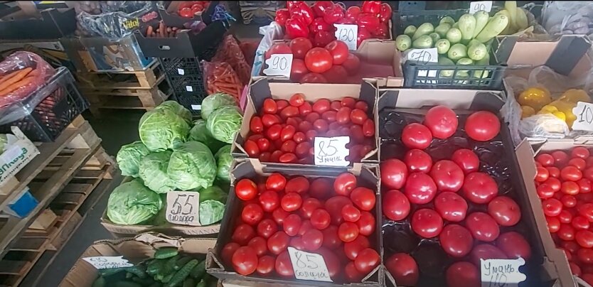 В Украине продолжают дешеветь популярные овощи