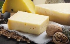 Твердый сыр, сливочное масло, цены на продукты в Украине