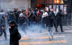parizh_protest-protiv-makrona
