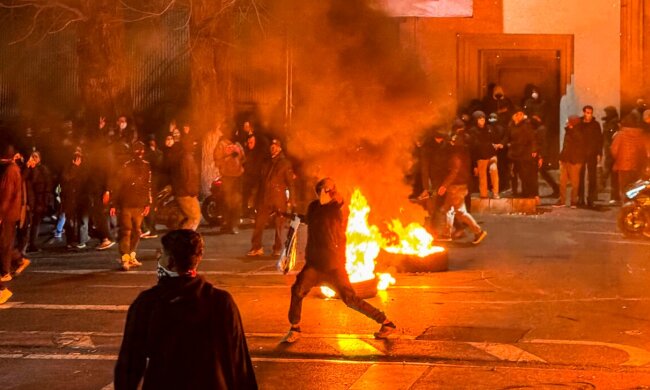 Масштабные протесты в Иране