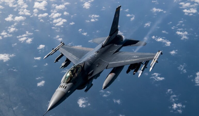 Истребитель F-16