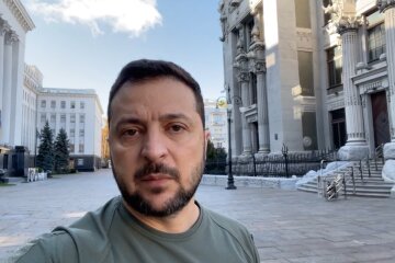 Зеленский записал обращение из центра Киева: видео