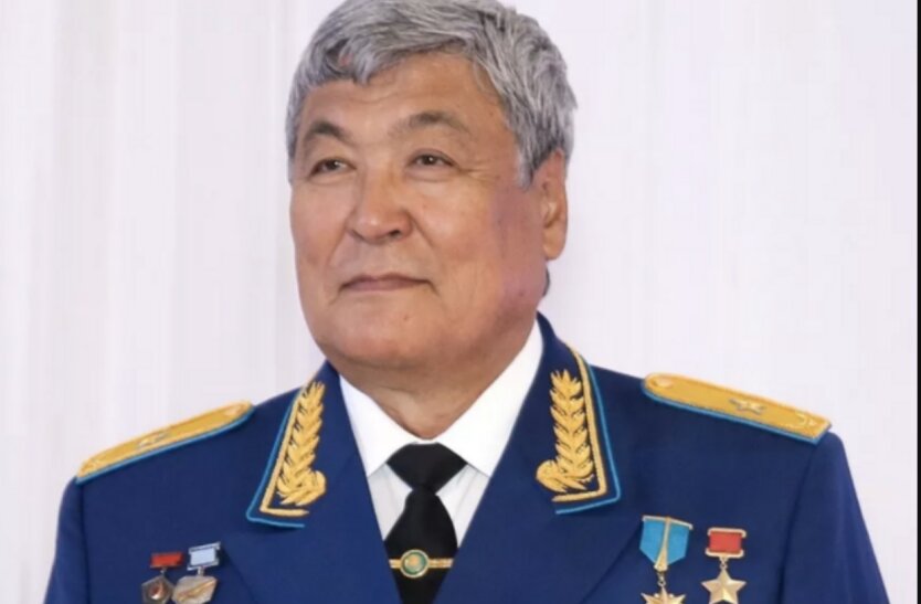 Токтар Аубакиров, казахский генерал-майор