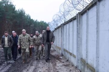 Стена на границе Украины и Беларуси