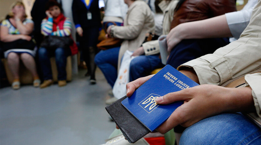 Украинским туристам разрешили въезд в Евросоюз