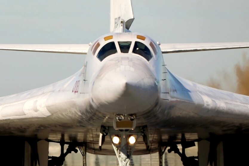 Російський бомбардувальник Ту-160М