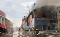 На Кубані масштабна пожежа охопила ТРЦ: відео