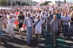 На улицы Минска вышли 200 000 человек протестующих