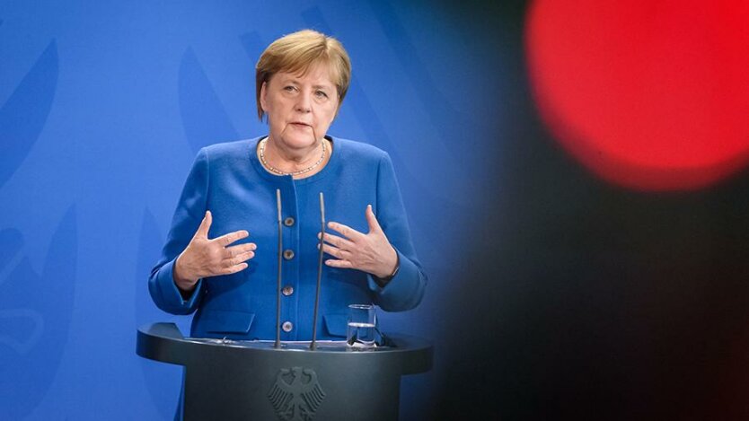 Картинки по запросу Ангела Меркель на саммите в париже