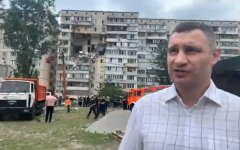 Кличко прибыл на место взрыва на Позняках