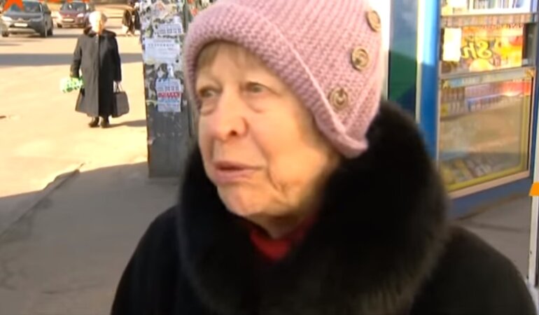 Украинские пенсионеры, сверка документов, ПФУ