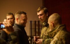 Звільнені командири Азова та Денис Монастирський
