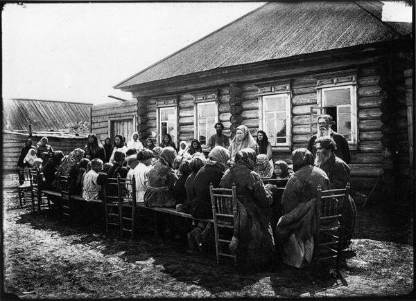 Народная столовая в селе Большом Мурашкине Княгининского уезда. Фото - Максим Дмитриев