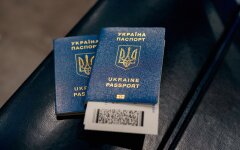 Выдача паспортов за границей