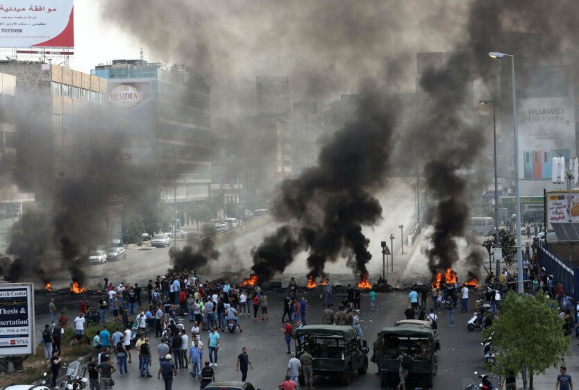 Столкновения с полицией в Бейруте,Ливан,Акции протеста в Бейруте,Взрывы в порту Бейрута
