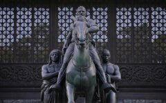 Памятник Теодору Рузвельту в Нью-Йорке